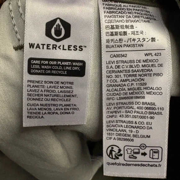 Levi's Women's Olive Cargo Pants - Picture 10 of 10